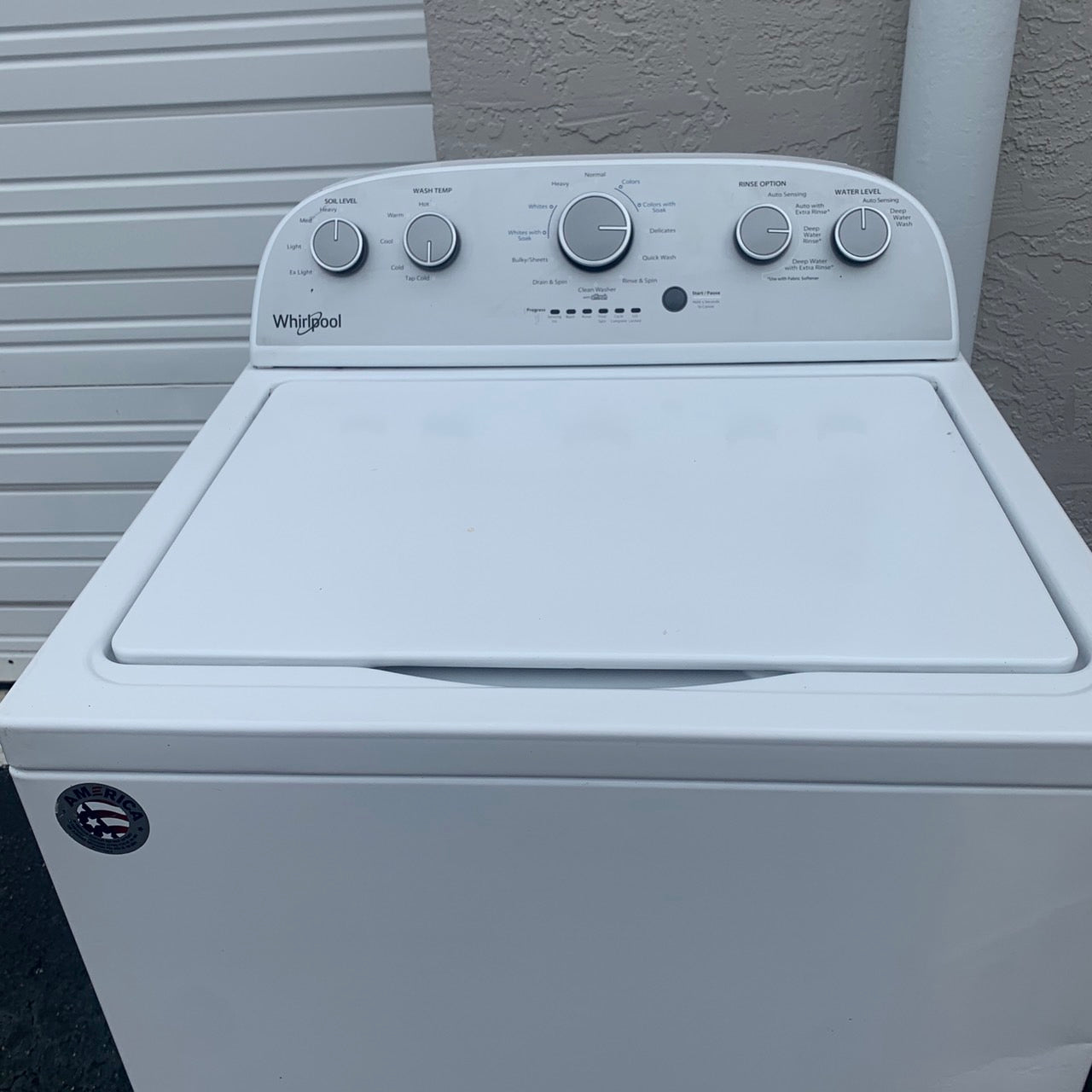 Whirlpool Washing Machine 3.8 cu. Ft. Whirlpool Washing Machine 3.8 cu. Ft.